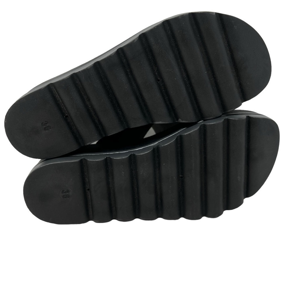Fantasy Sandals - Picture 7 of 9